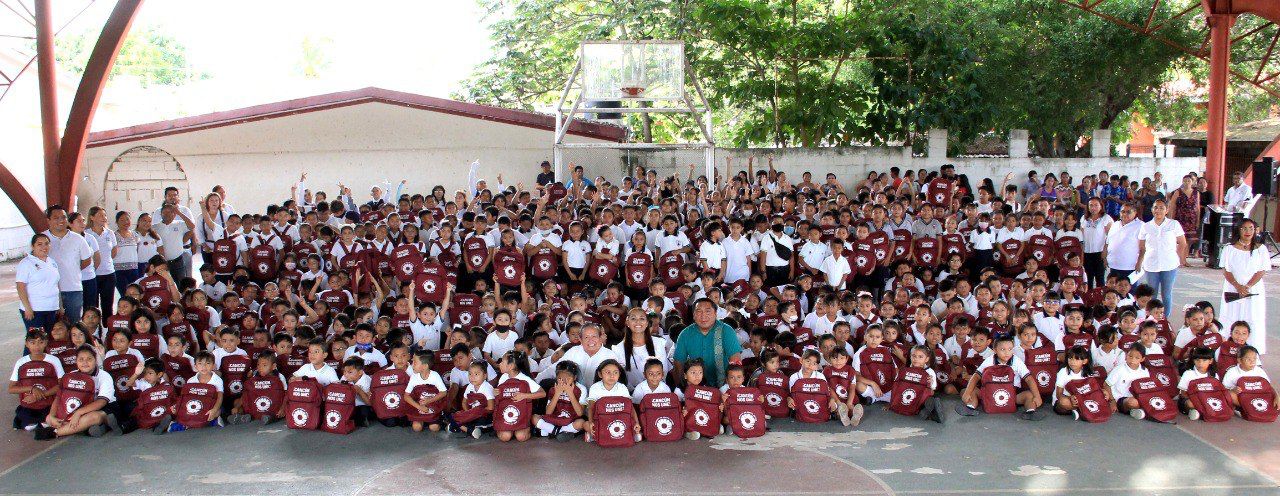 «Compromiso Total con la Educación y Bienestar de Nuestras Niñas, Niños y Jóvenes: Ana Paty Peralta»