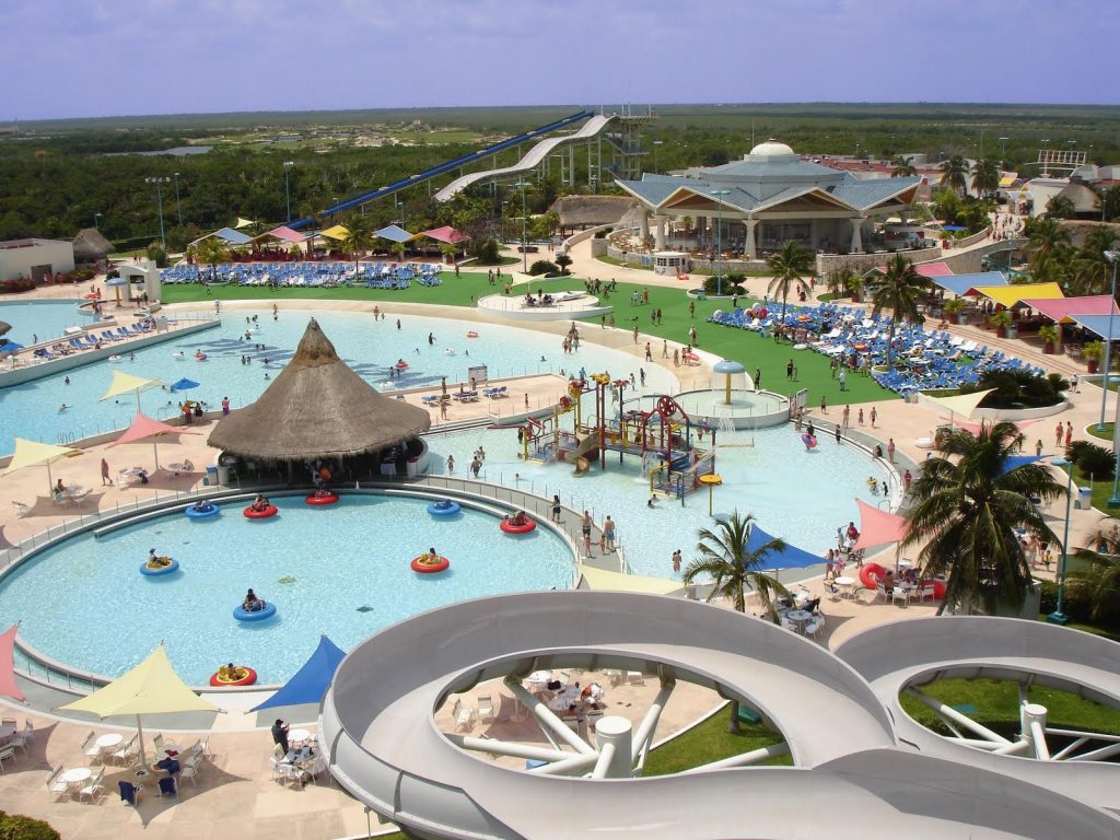 Aventura Park Cancún: Emoción y Diversión en el Caribe Mexicano