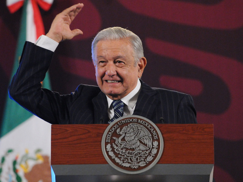 López Obrador se reúne con gobernadores; revisan implementación de IMSS Bienestar e Internet para Todos