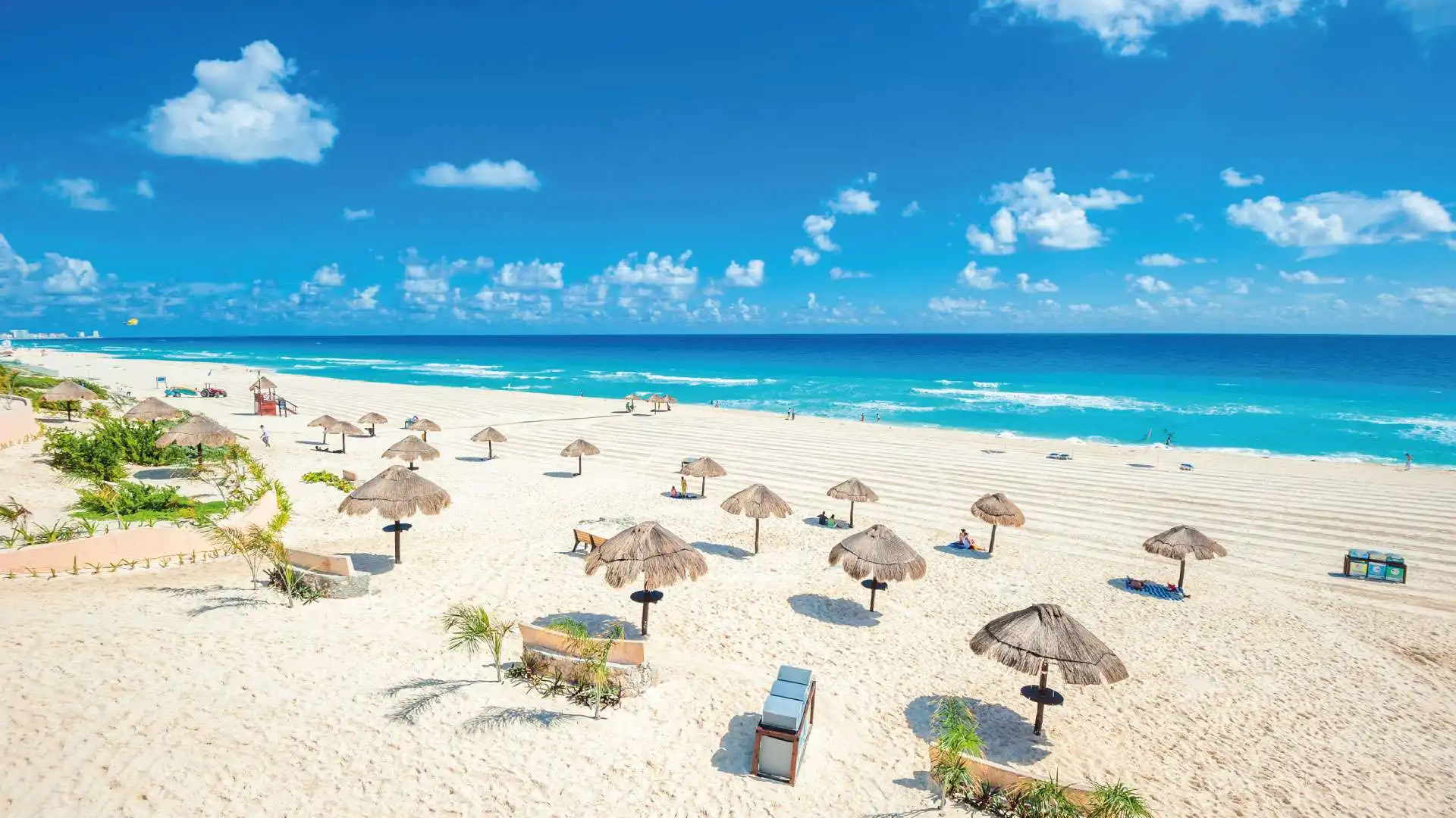 Descubre las Mejores Playas de Cancún para la Práctica de Deportes Acuáticos