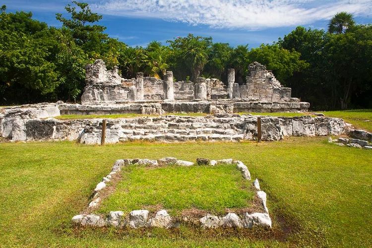 Explora el Pasado en el Paraíso: Ruinas El Rey en Cancún