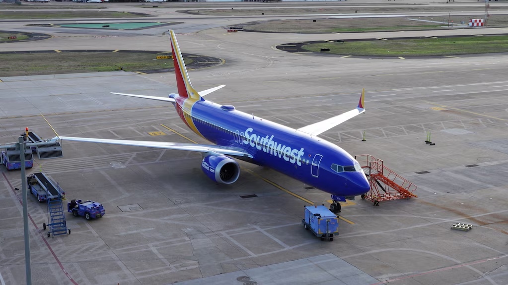 Video | Boeing 737 de Southwest evita colisión con jet privado en aeropuerto de Chicago
