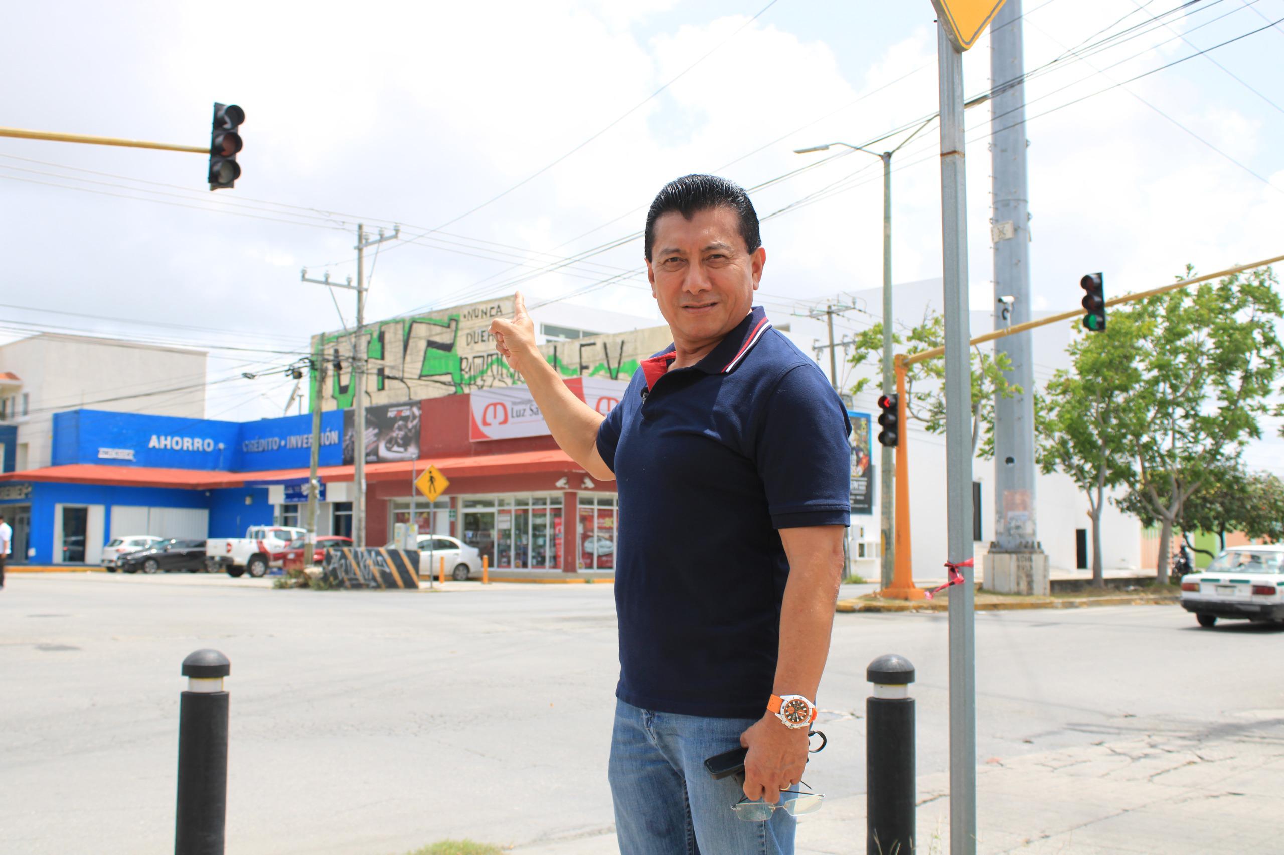 Chucho Pool le cumple a los cancunenses y gestiona reparación de semáforos