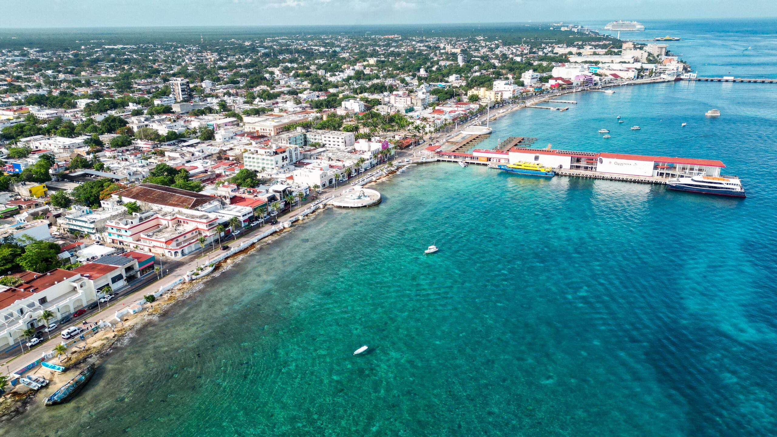 Cozumel luce impecable: retiran sargazo y mantienen playas listas para el turismo