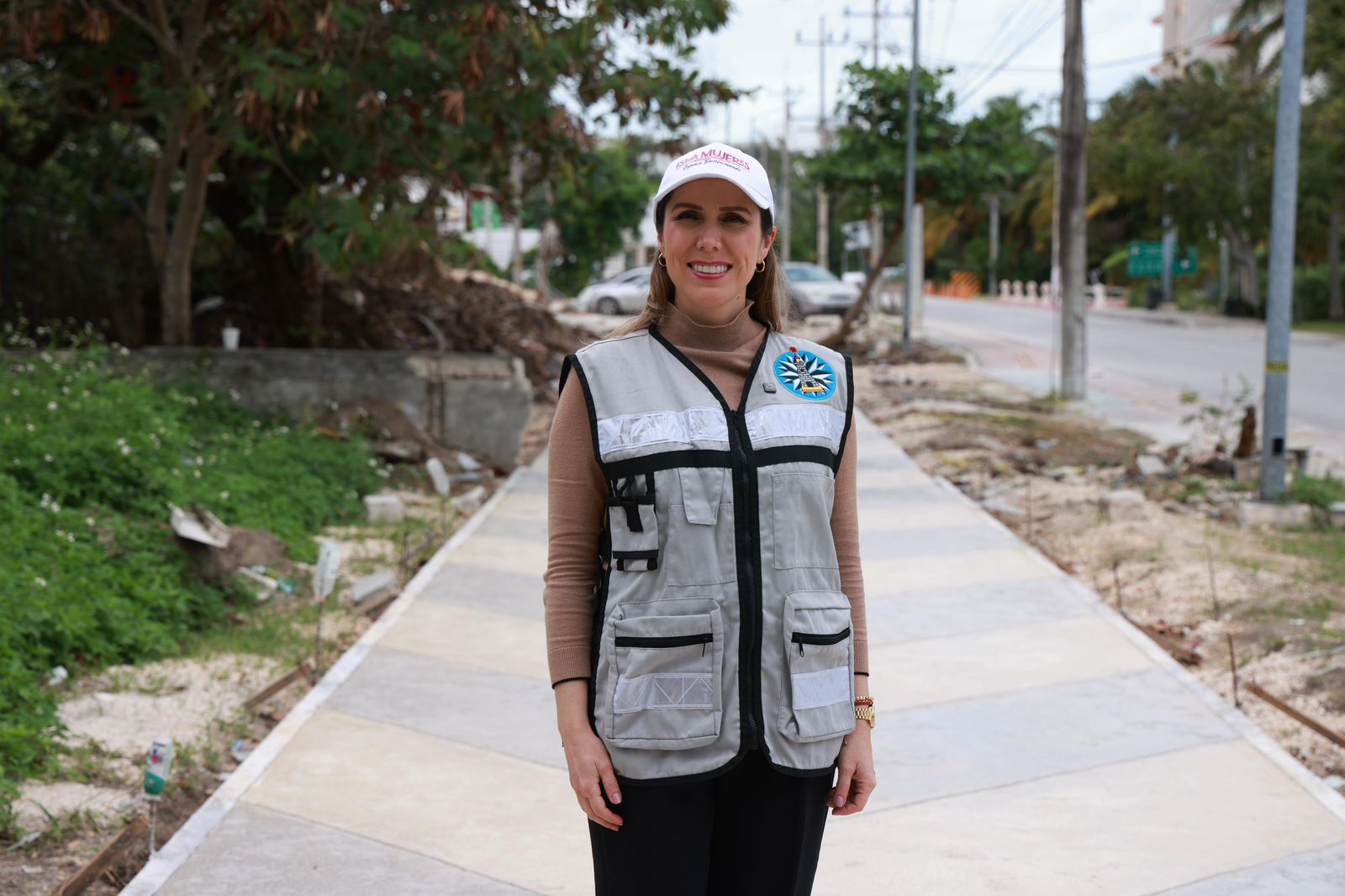 Atenea Gómez Ricalde supervisa avances de la primera Base de Protección Civil y Bomberos y la nueva Ciclovía en Costa Mujeres